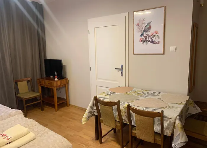 アパート Samodzielne Wyposazone Mieszkanie ワルシャワ