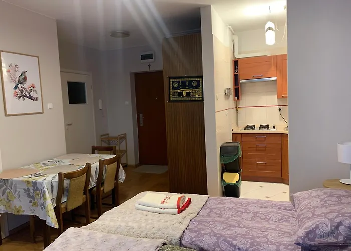 Samodzielne Wyposazone Mieszkanie アパート ワルシャワ