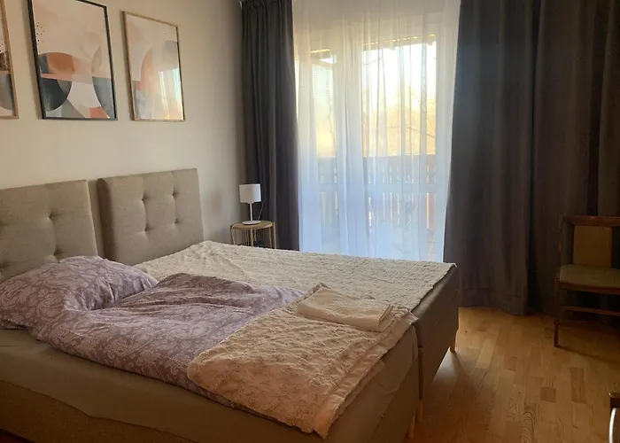 アパート Samodzielne Wyposazone Mieszkanie ワルシャワ